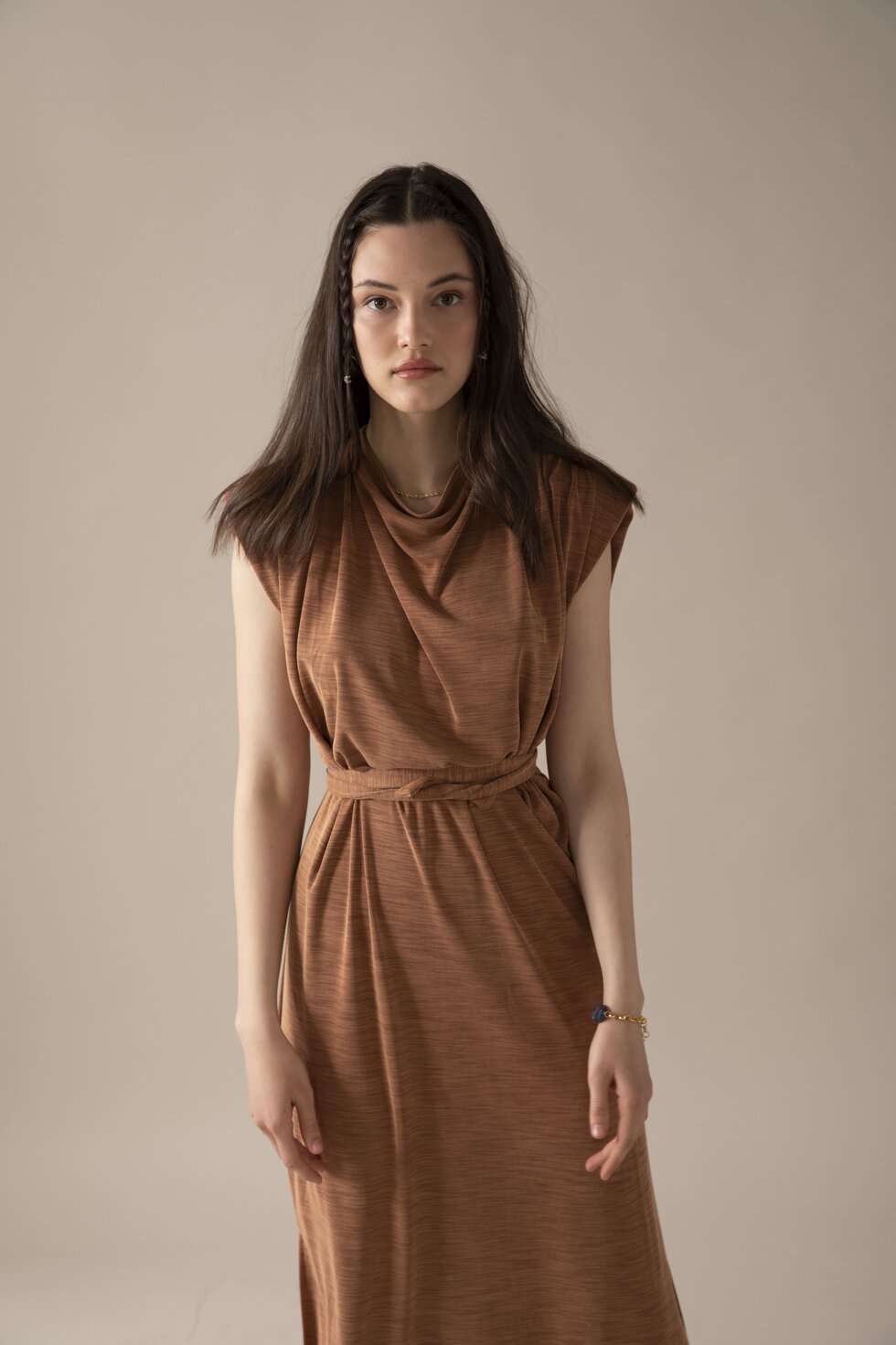 שמלה ליאוני -חום קמל