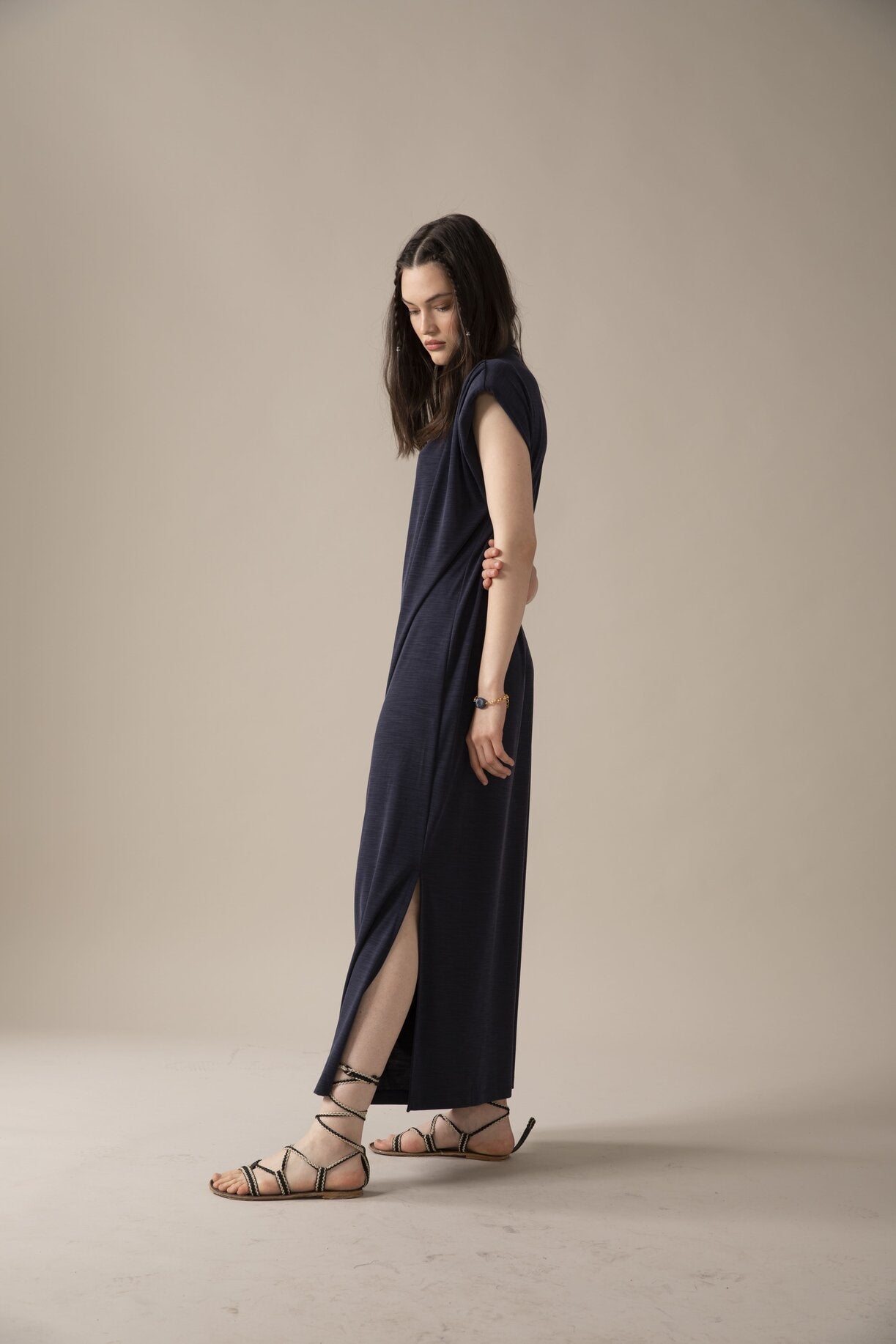 שמלה ליאוני -כחול נייבי